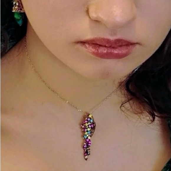 Majestic Wings Topaz Pendent - Picture 7 of 7